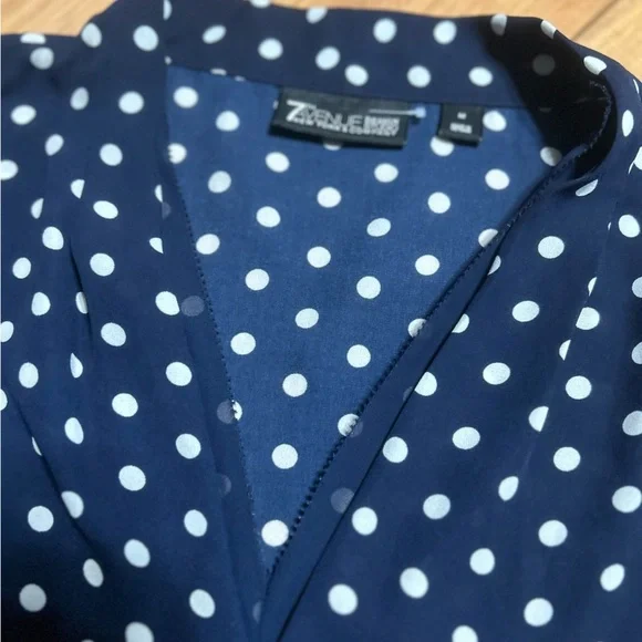 7th Avenue Dark Blue and White Polka Dot Blouse - Picture 5 of 12